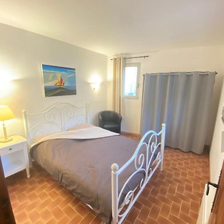 Charmant Appartement Au Coeur Du Village Tourrettes-sur-Loup Exterior photo